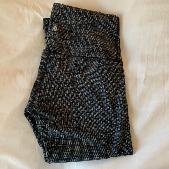 lululemon, crop legging, size 6 - Picture 1 of 4